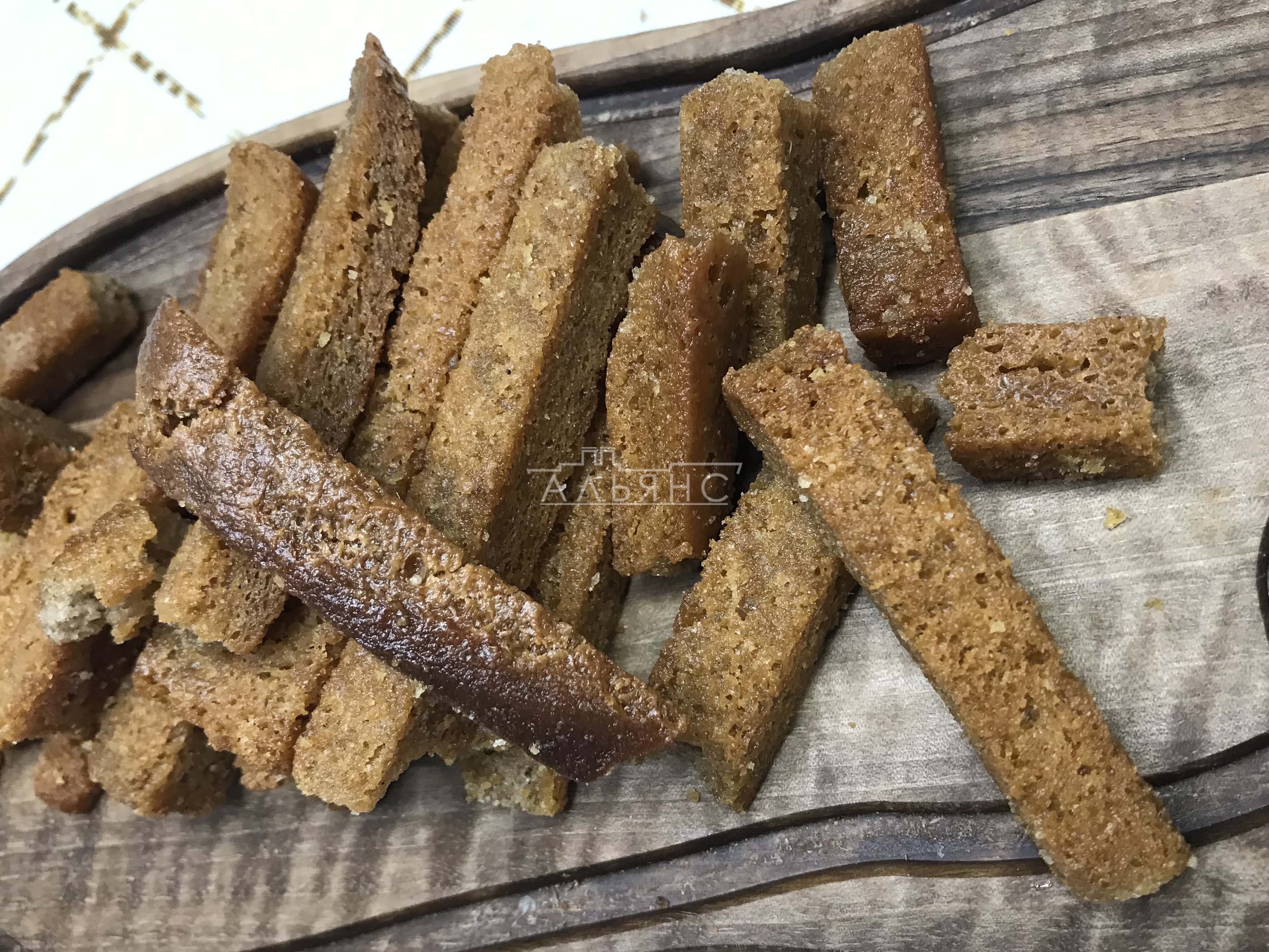 Деревенские гренки с чесноком в Камышине