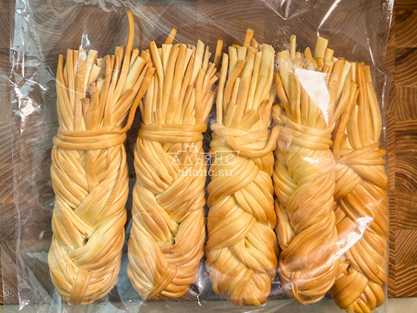 Сырный продукт ФЕРМЕРСКИЙ коса копченая в Камышине