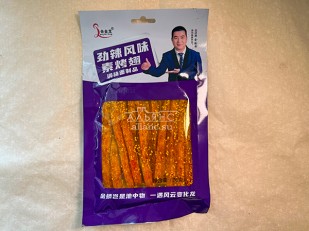 Вяленое мясо: Мучные полоски ФИОЛЕТОВЫЕ со вкусом острых куриных крылышек 76 гр